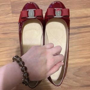 Patent leather bow flats dark red